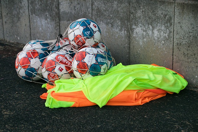 代表挪威斯 代表挪威斯